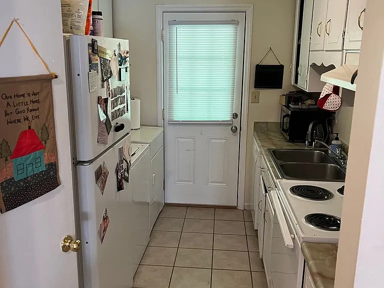 627 Whit Davis Rd — Photo 6