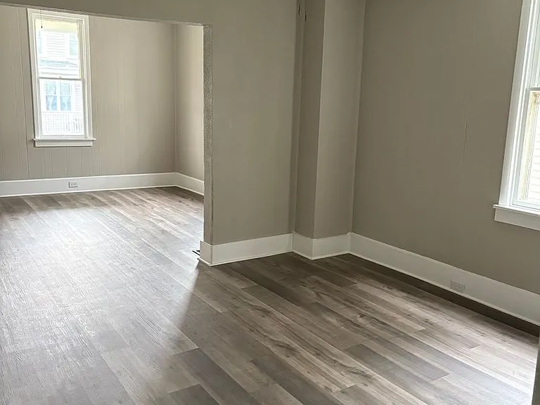 414 N Pitt St — Photo 4