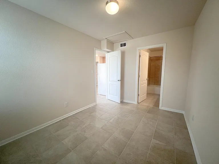 575 Ferrule Dr #B — Photo 5