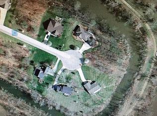 1503 Echo Valley Dr, Niles, MI 49120