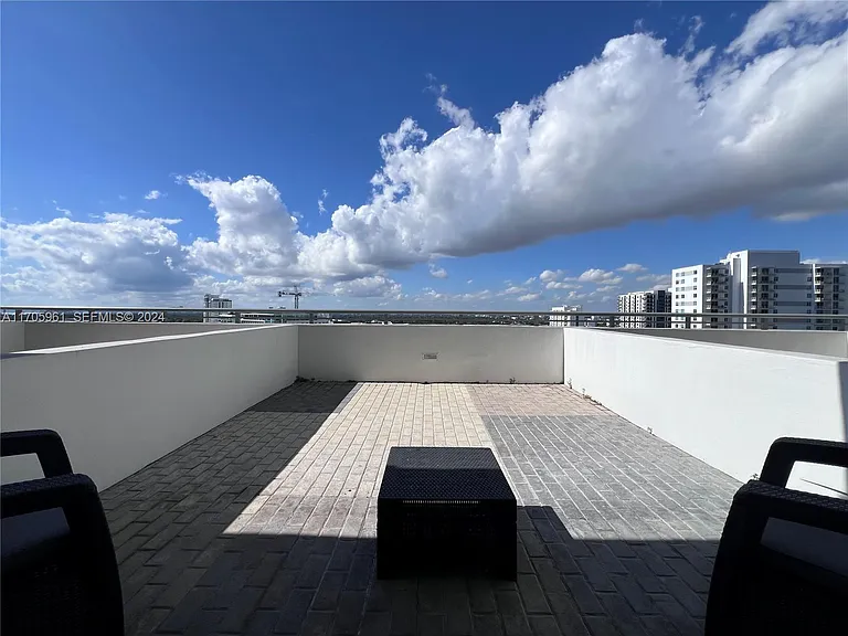 60 SW 13th St #1109 — Photo 4
