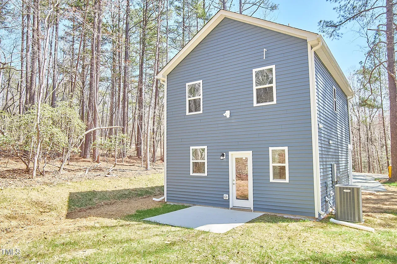 3 bed, 1192 sqft, $1,895 — Photo 3