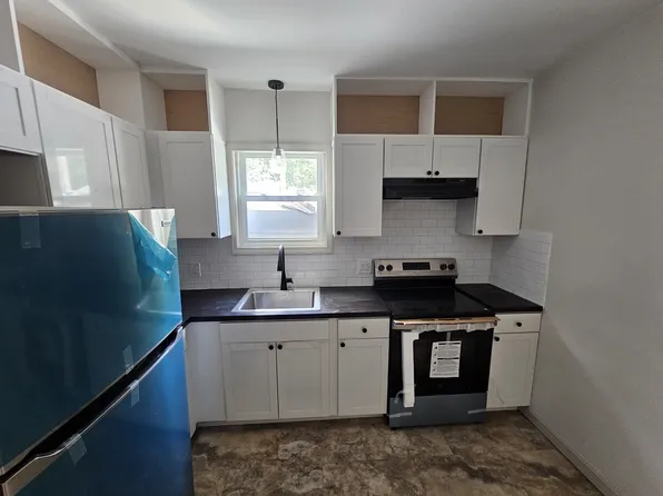 301 Stillwater Rd #2, Smithfield, RI 02917