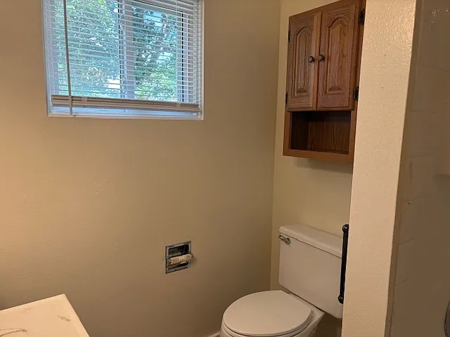 126 Saranac Dr — Photo 24