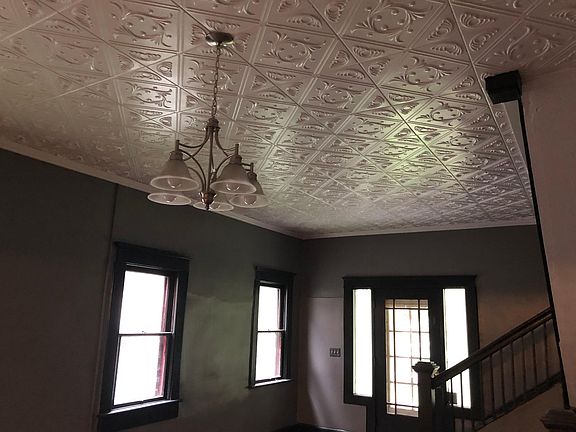 Living room ceiling