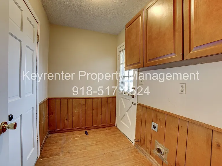6105 S Troost Ave — Photo 11