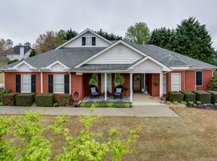 4826 Streamside Dr, Flowery Branch, GA 30542