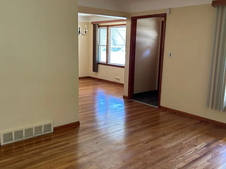 4409 Adrian Rd — Photo 13