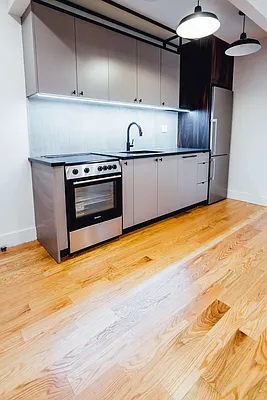 Rented by Nooklyn NYC LLC | media 93