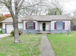 1001 Wade Hampton St, Benbrook, TX 76126