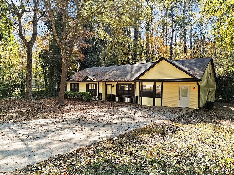 1st image of 122 River Oaks Dr