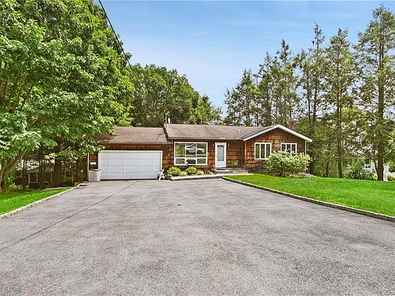2nd image of 33 Mi Anna Dr
