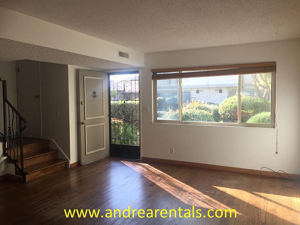 Living Room/Front Door