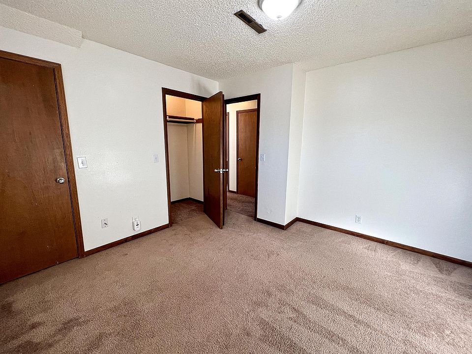 2005 East Pawnee Road 1 Apartment Rentals Garden City, KS Zillow