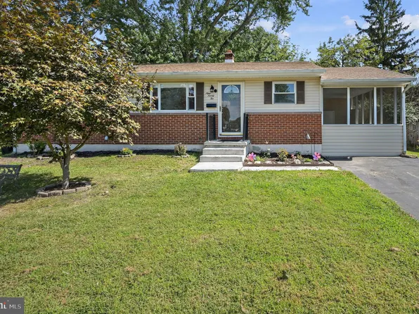 992 Boggs Dr, Dover, DE 19901