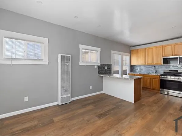 1138 E 15th St, Oakland, CA 94606