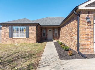 415 Ridge Point Dr, Fort Smith, AR 72908