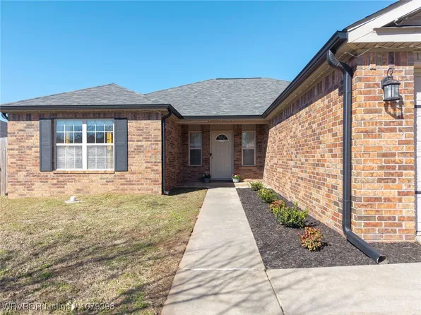 415 Ridge Point Dr, Fort Smith, AR 72908