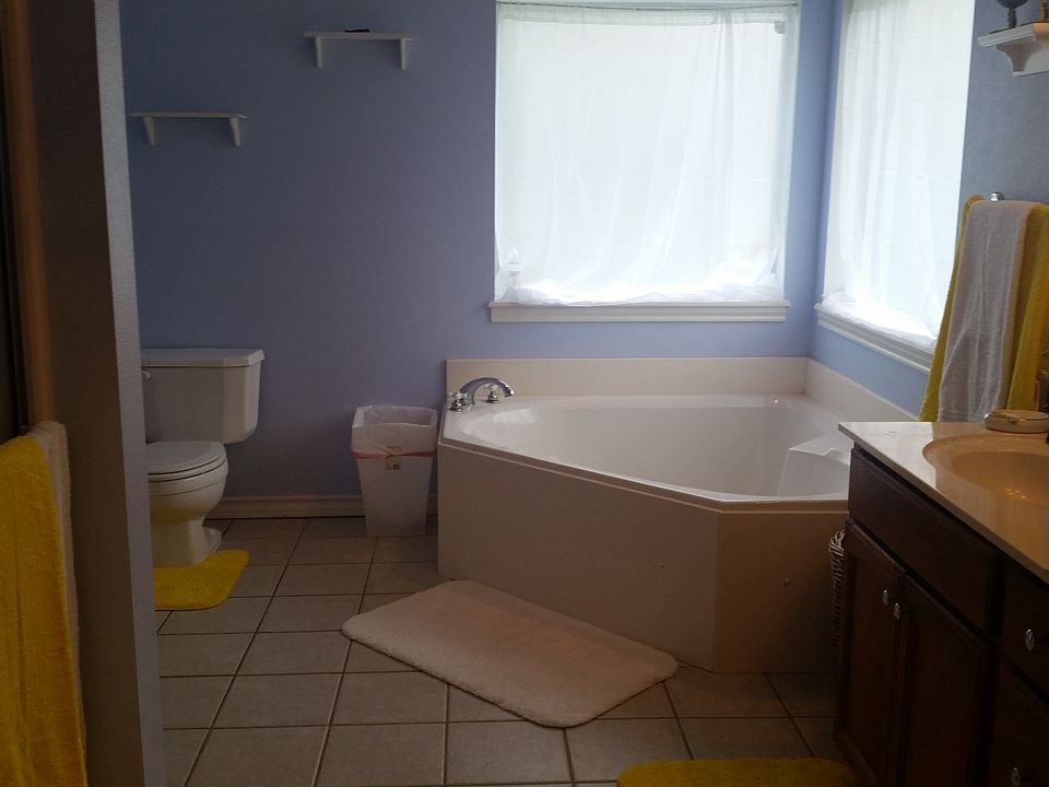 1st image of 3016 Nash Pl SE