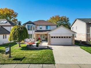 48651 Presidential Dr, Macomb, MI