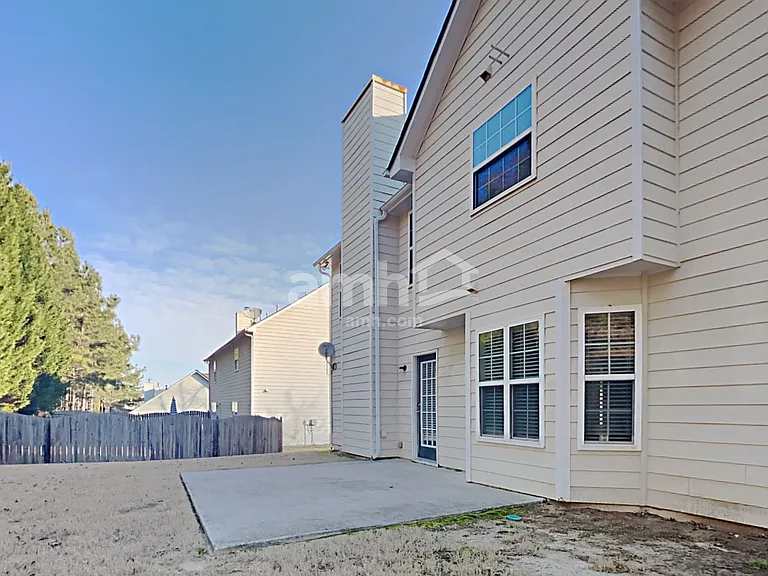 1558 Great Shoals Cir — Photo 22