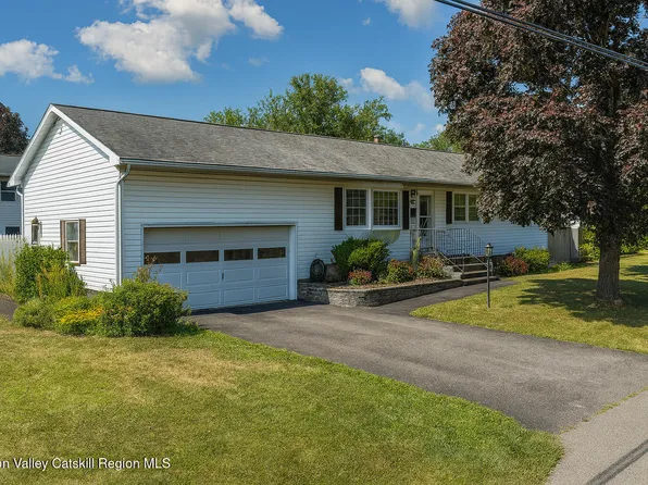38 Grounds Place, Albany, NY 12205