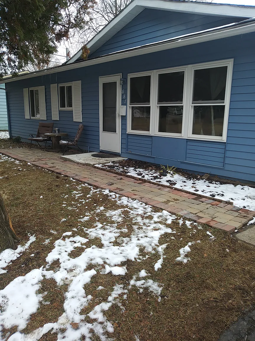 887 Brian Dr photo 1