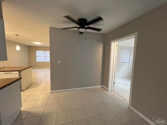 5th image of 12 Teakwood Cir