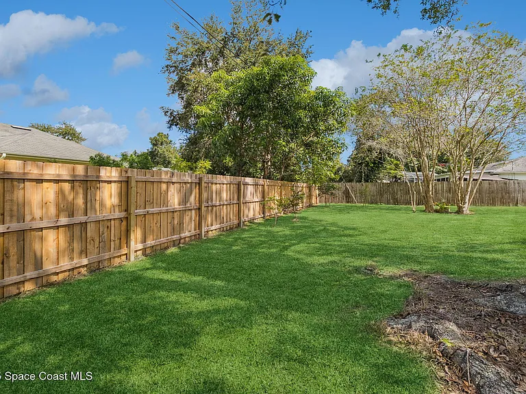 919 Quail St SE — Photo 20