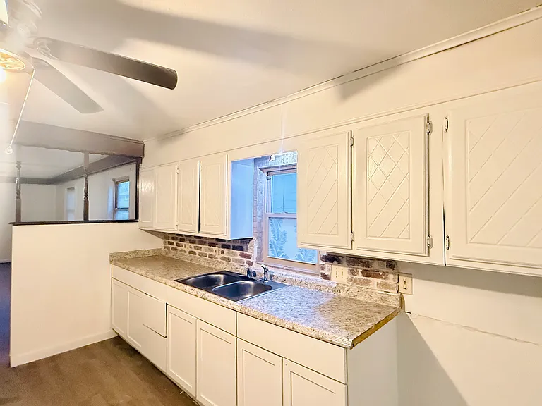 430 N Aydelotte Ave #A — Photo 4