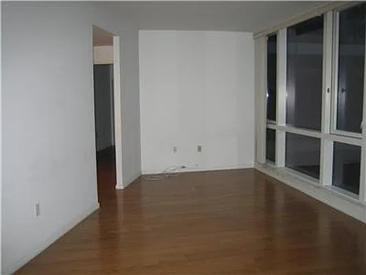 Sold by R New York | media 26