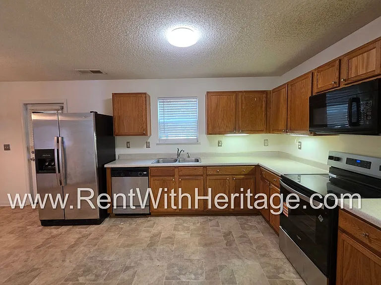 2028 Sweet Bay Dr — Photo 18