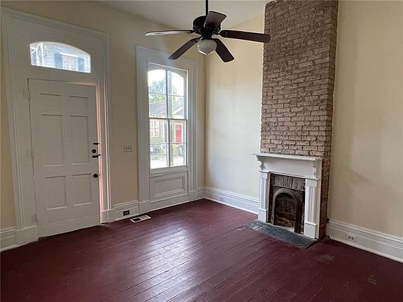 2nd image of 3329 Dauphine St
