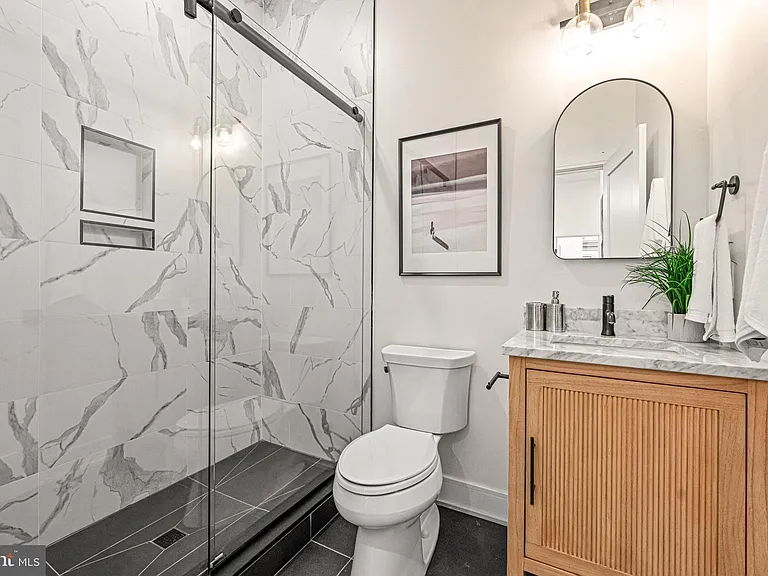 2319 Delancey Pl #3F — Photo 6