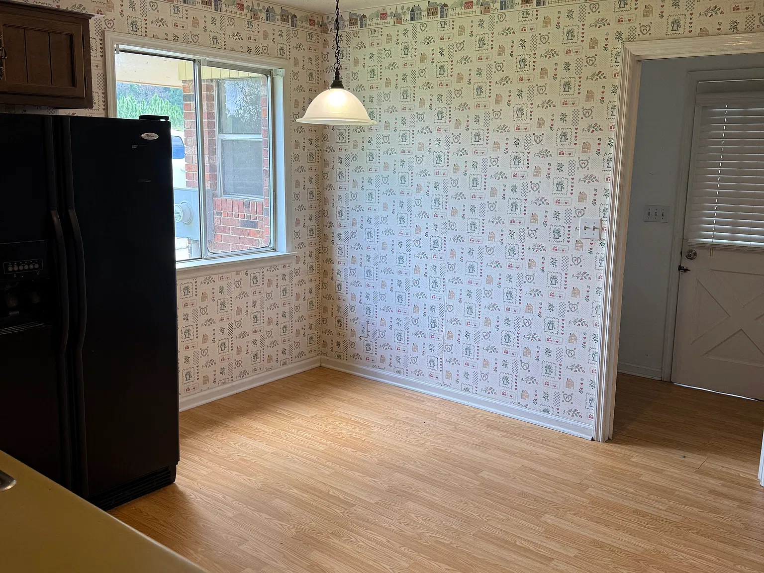 3 bed, 1767 sqft, $2,500 — Photo 4