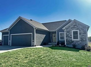 290 Aspen St, Linwood, KS 66052