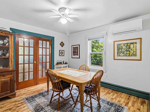 3rd image of 618 Herring Cove Rd