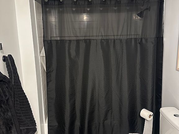 2nd image of 625 Grace Ave