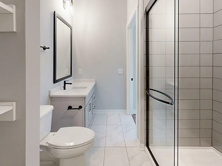 1A-1-4th-5th-Bathroom 1A-1-4th-5th-Bathroom