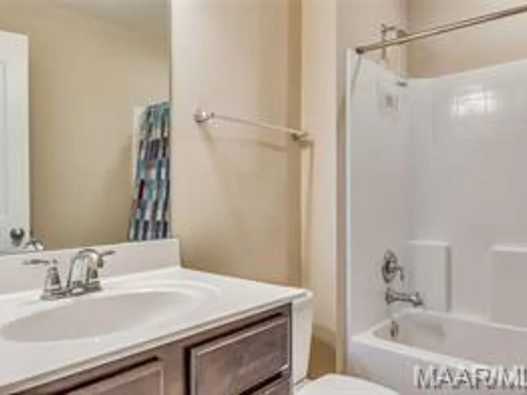 9319 Concord Park Dr — Photo 29