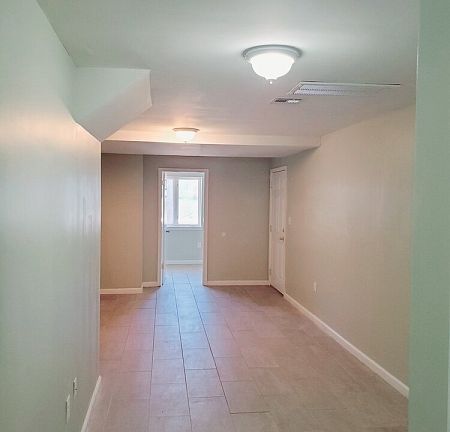 3rd image of 437 S 10th St Floor 1