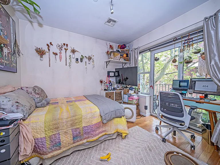 234 Franklin Ave #3F — Photo 9