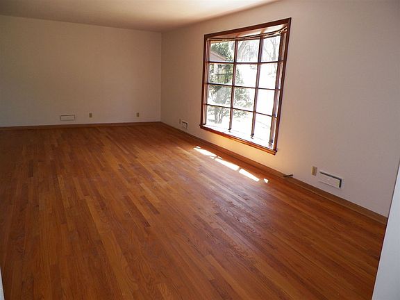 4th image of 2318 Cerro Vista Dr