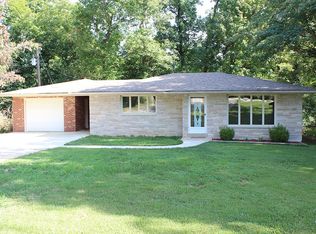 9605 Harbaugh Ln, Red Bud, IL 62278