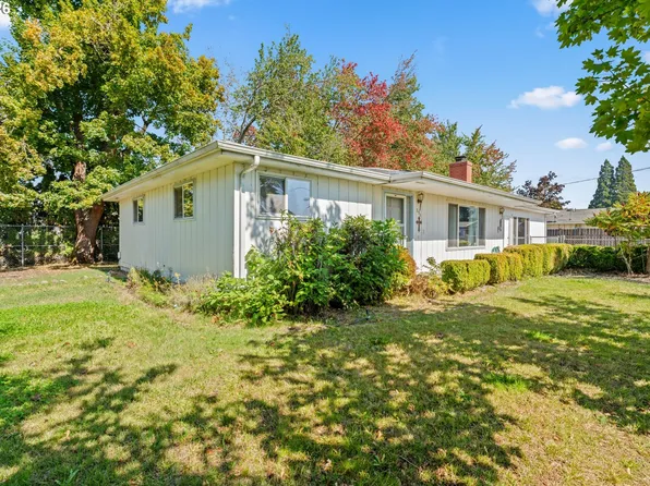 298 51st St, Springfield, OR 97478