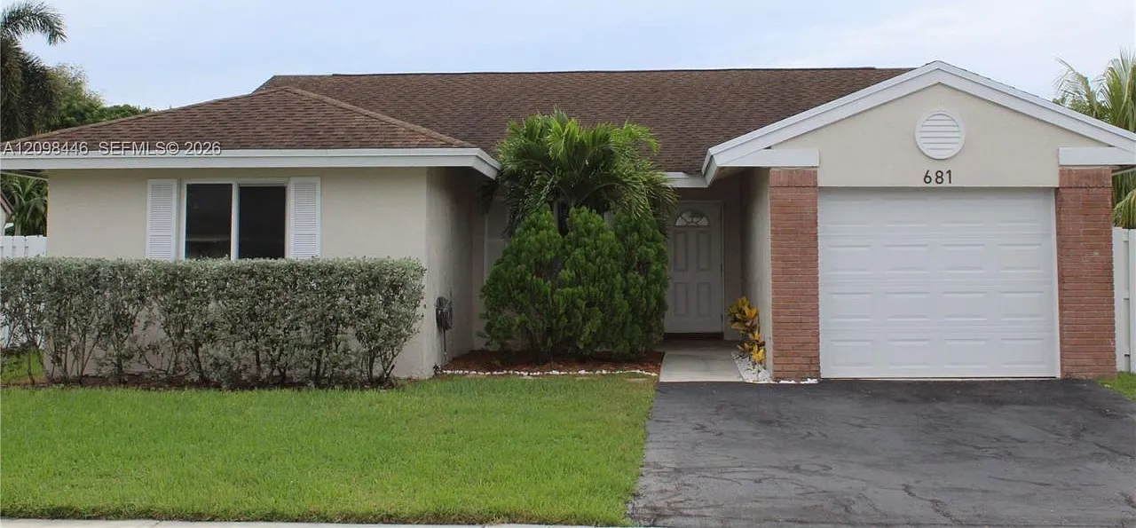 3 bed, 2.0 bath, 1413 sqft, $4,200 — Photo 1