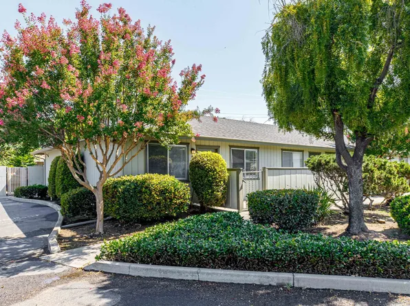 1229 W Roseburg Ave