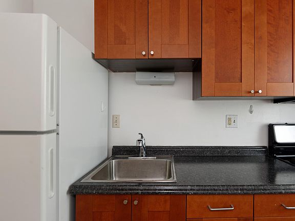 5th image of 2311 Union St APT H