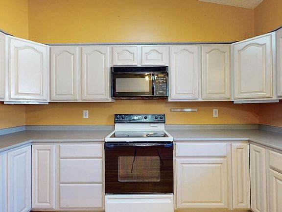 2nd image of 10812 Surfwood Ln