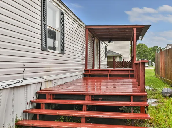 135 Bluebill Bay N, Baytown, TX 77523